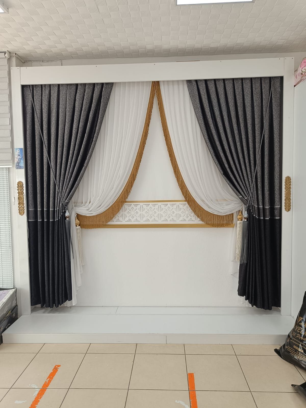 Modern krem beyaz tül