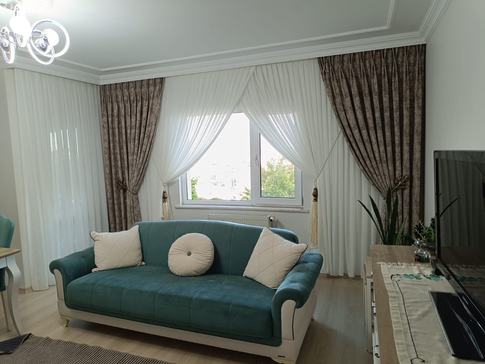 Modern yemek odası krem